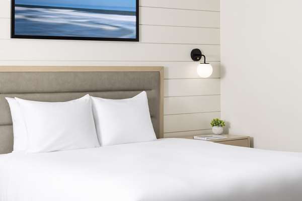  - Pell Hotel Middletown