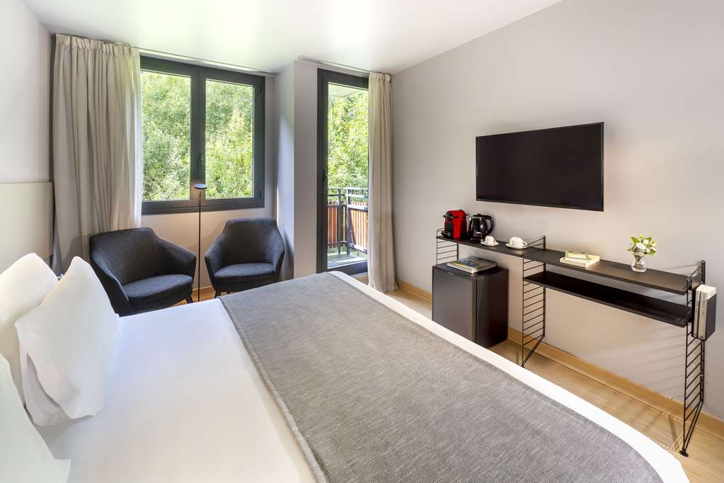 NH COLLECTION PALOME ANDORRA-guestroom-Guest Room,On-Site.jpg