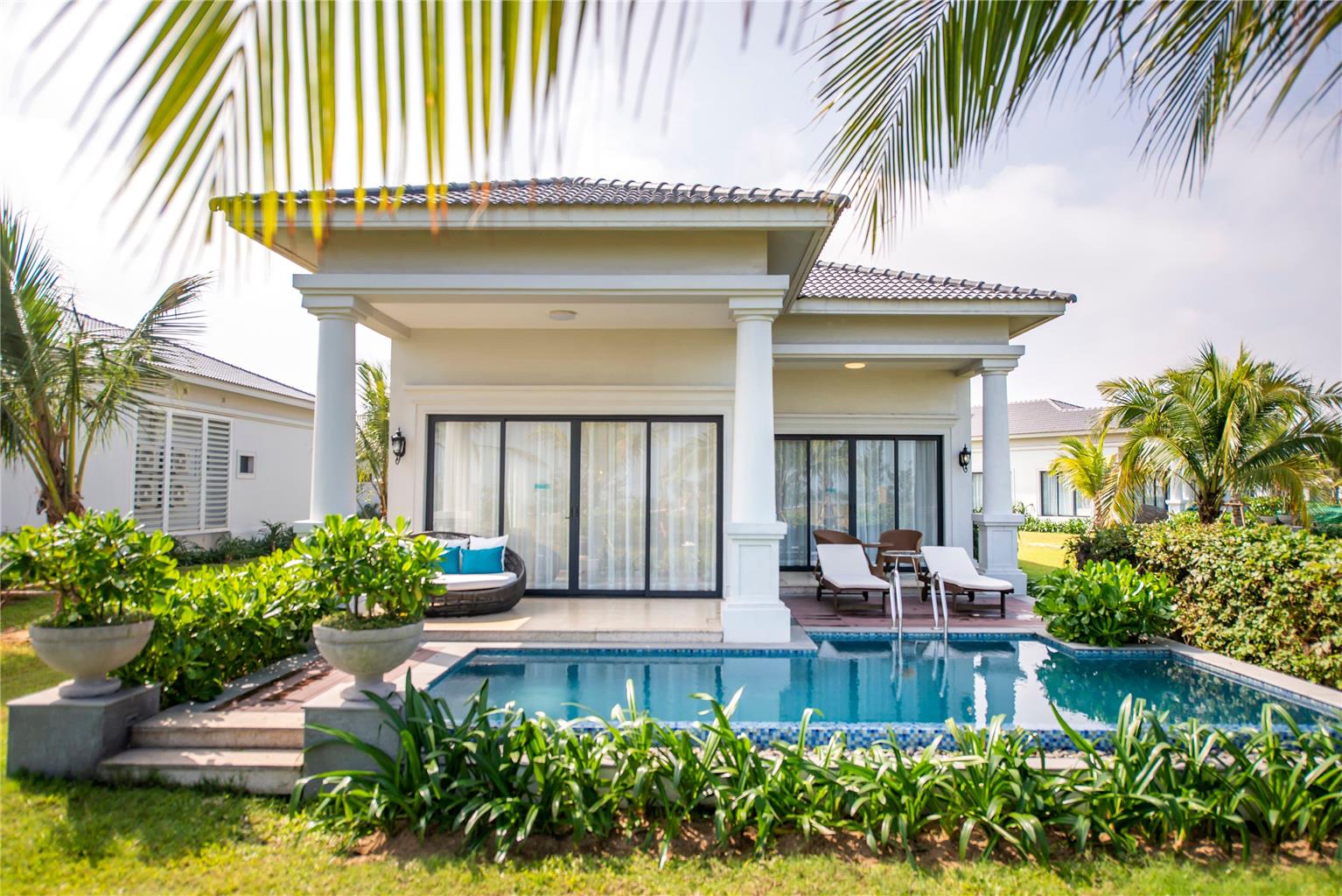 VINPEARL CUA HOI AFF. BY MELIA-guestroom-Guest Room,On-Site.jpg