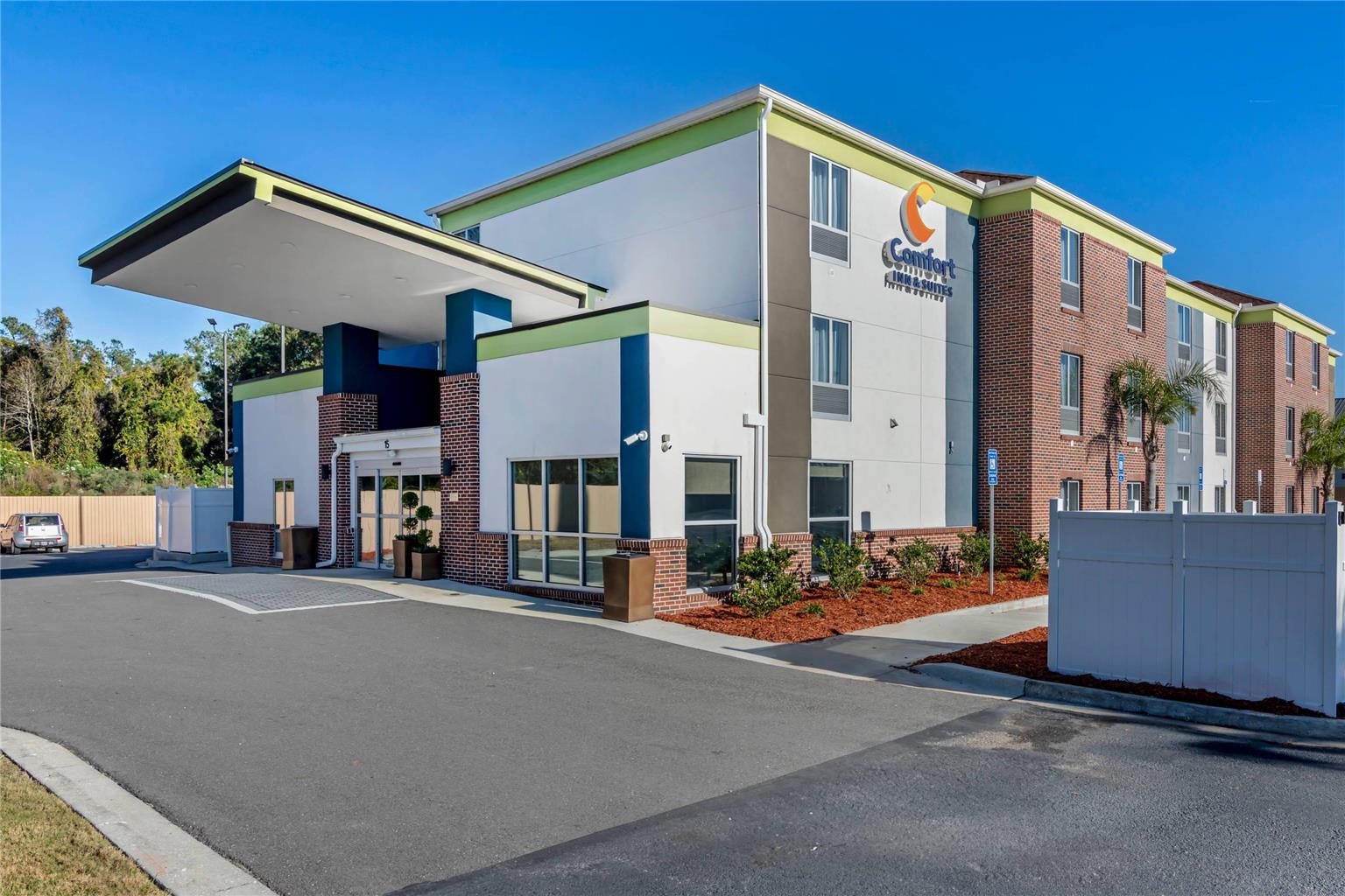 Comfort Inn and Suites Brunswick I-95