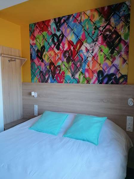 Kyriad Direct Marseille Ouest - Martigues — Outdoors