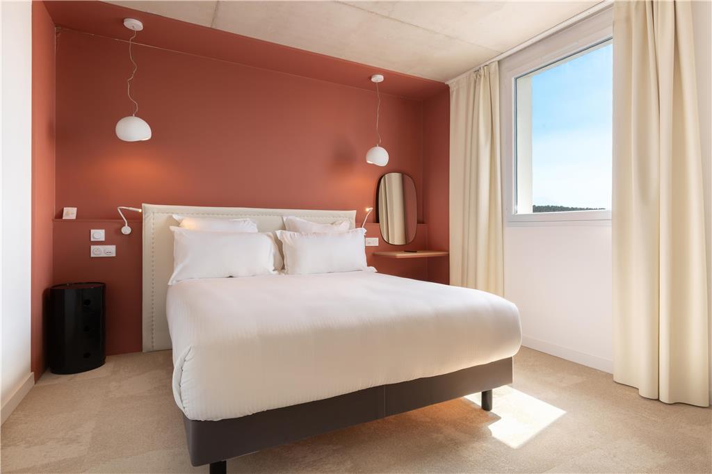 GOLDEN TULIP MARTIGUES PROVENCE-guestroom-Guest Room,On-Site.jpg