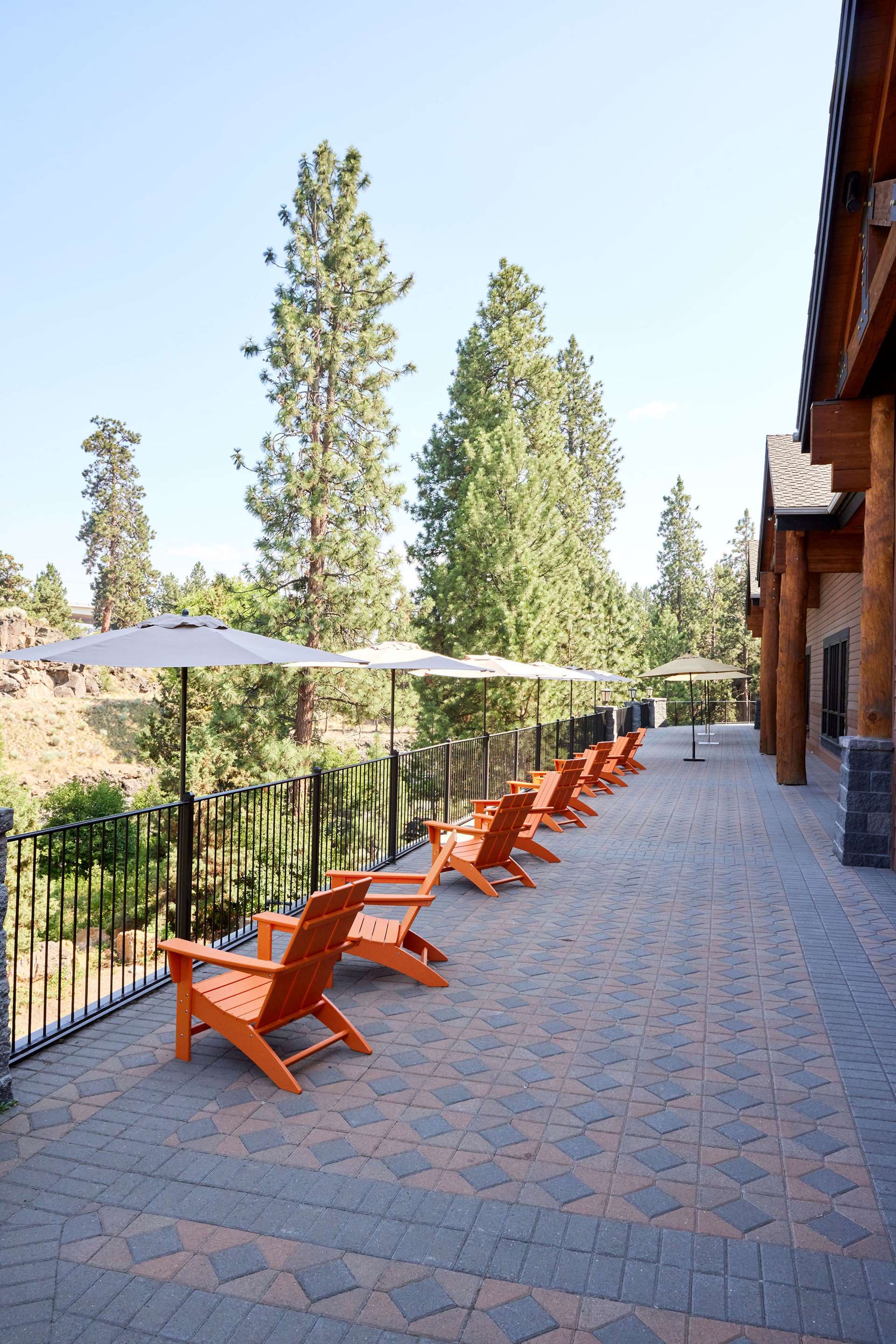 Riverhouse Convention Center Deck