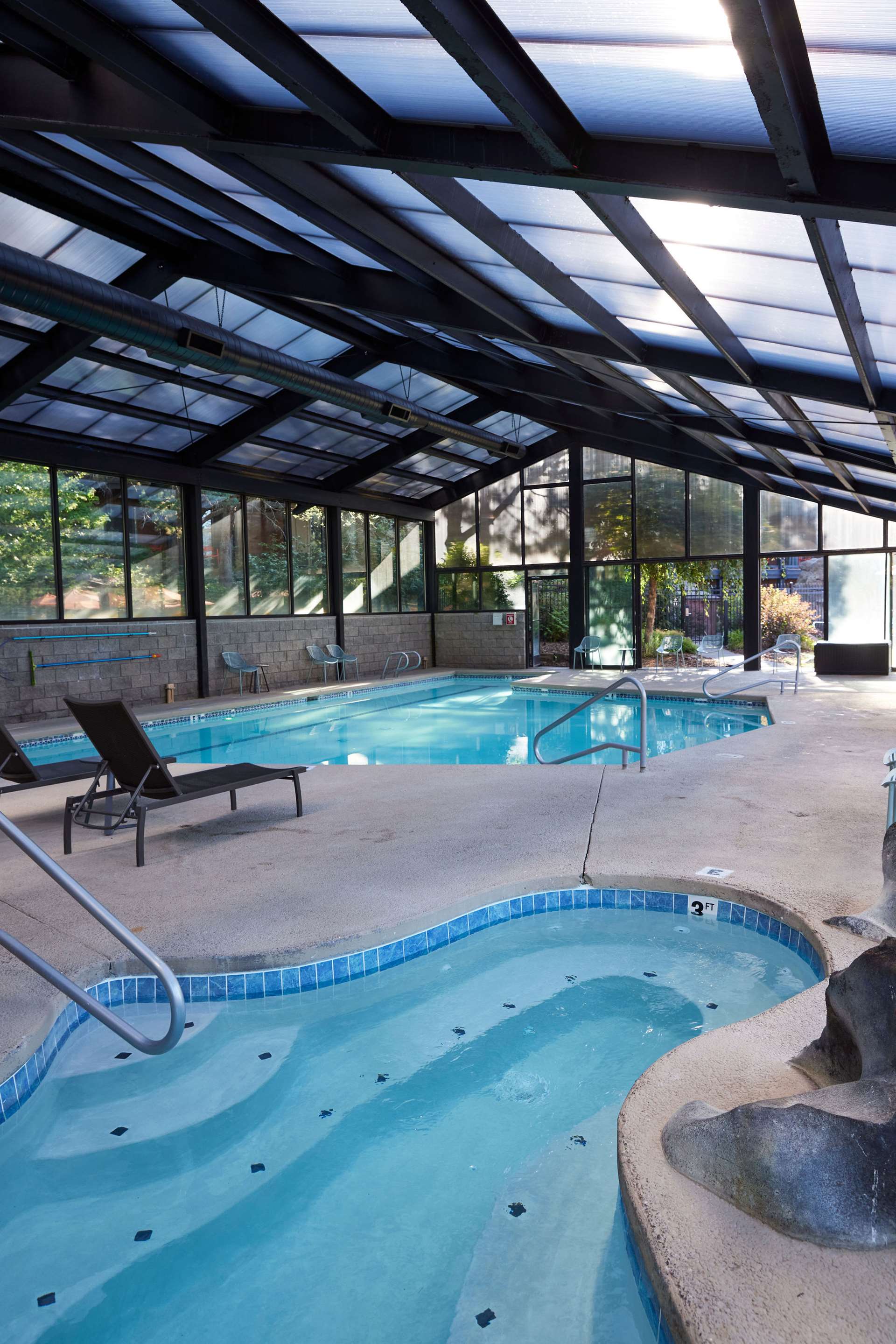 Riverhouse Indoor Pool