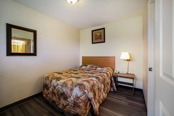 Suite - Canadas Best Value Inn Fort St John