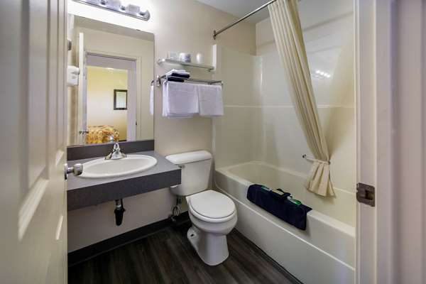 Suite - Canadas Best Value Inn Fort St John