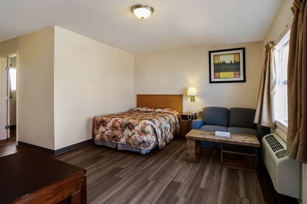 Suite - Canadas Best Value Inn Fort St John
