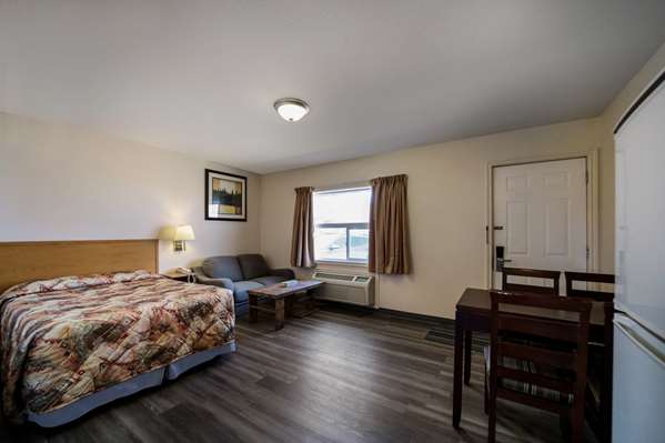 Suite - Canadas Best Value Inn Fort St John