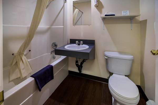 Suite - Canadas Best Value Inn Fort St John