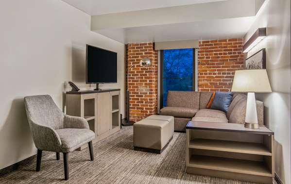 Suite - Hyatt House Hotel Midtown Sacramento