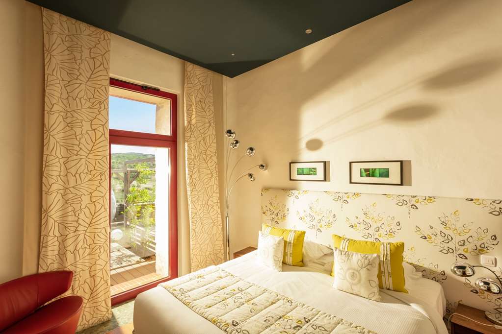DOMAINE RIBERACH-guestroom-Guest Room,On-Site.jpg