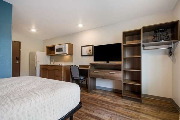  - WoodSpring Suites Panama City