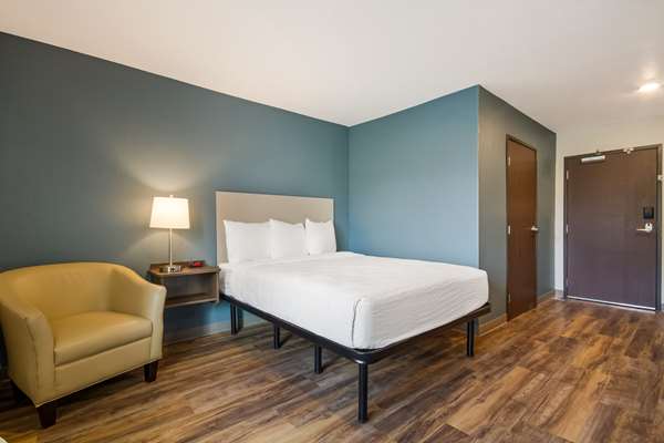  - WoodSpring Suites Panama City