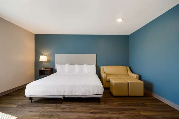 Suite - WoodSpring Suites Panama City