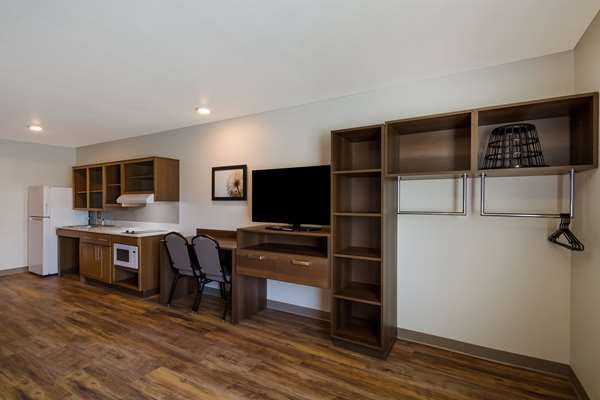  - WoodSpring Suites Panama City