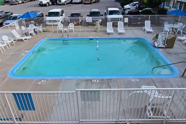 Pool - Days Inn Sault Ste Marie - I-75, Exit 392