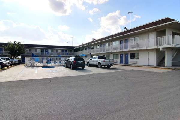 Exterior view - Days Inn Sault Ste Marie - I-75, Exit 392