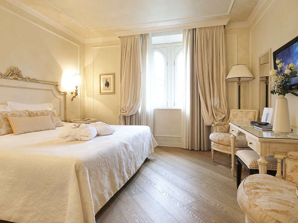GARDA HOTEL SAN VIGILIO GOLF-guestroom-Guest Room,On-Site.jpg