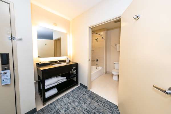  - Best Western San Diego Zoo SeaWorld Inn & Suites - I-8, Exit 3