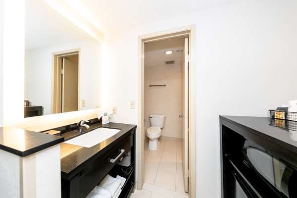  - Best Western San Diego Zoo SeaWorld Inn & Suites - I-8, Exit 3