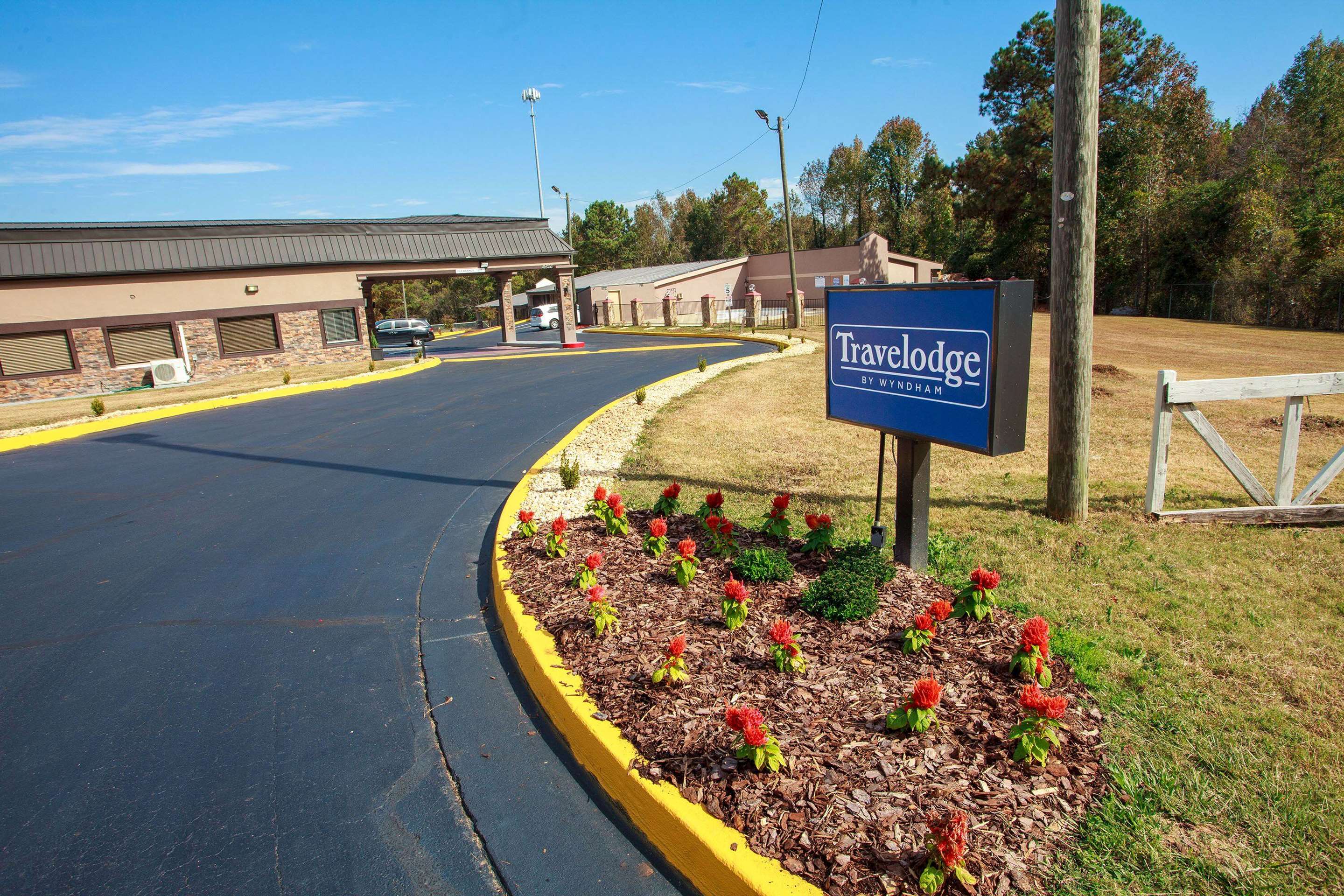 Exterior | Travelodge by Wyndham Macon West