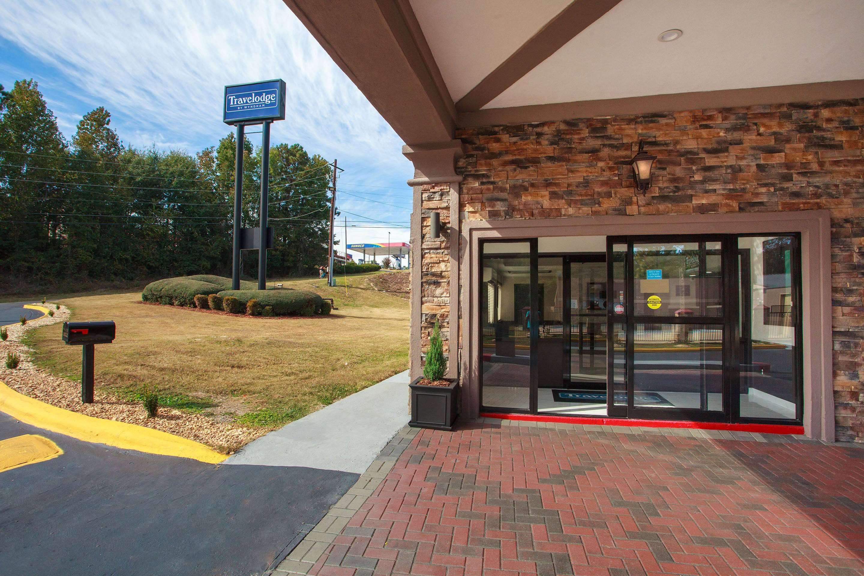 Exterior | Travelodge by Wyndham Macon West