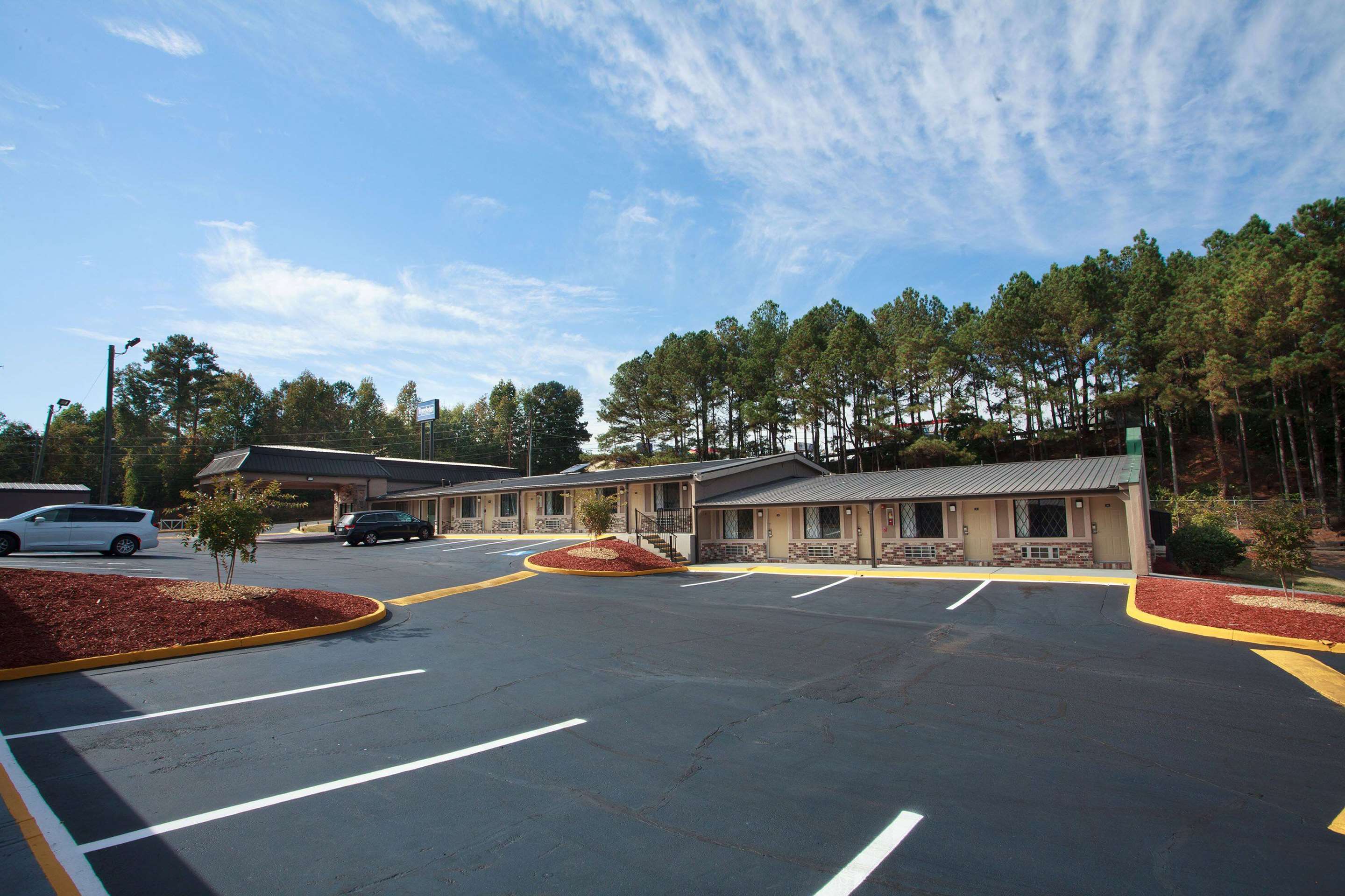 Exterior | Travelodge by Wyndham Macon West