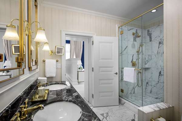  - Waldorf Astoria Hotel Pennsylvania Avenue DC