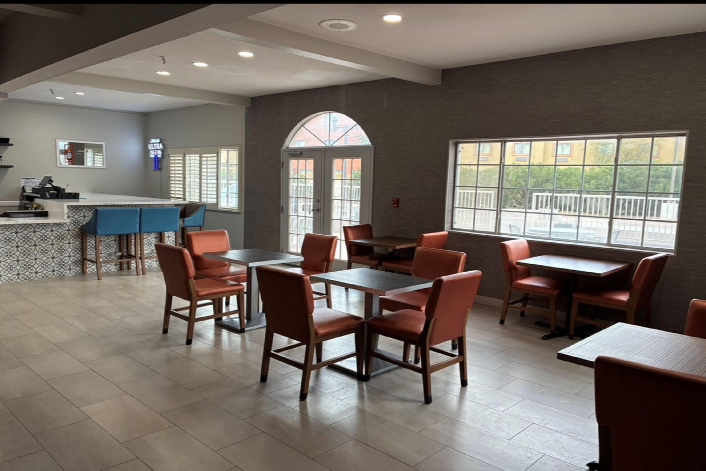 BarLounge | Baymont by Wyndham Safford
