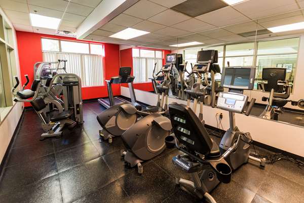 Fitness/ Exercise Room - Wyndham Hotel on John Deere Commons Moline - I-74, Exit 2