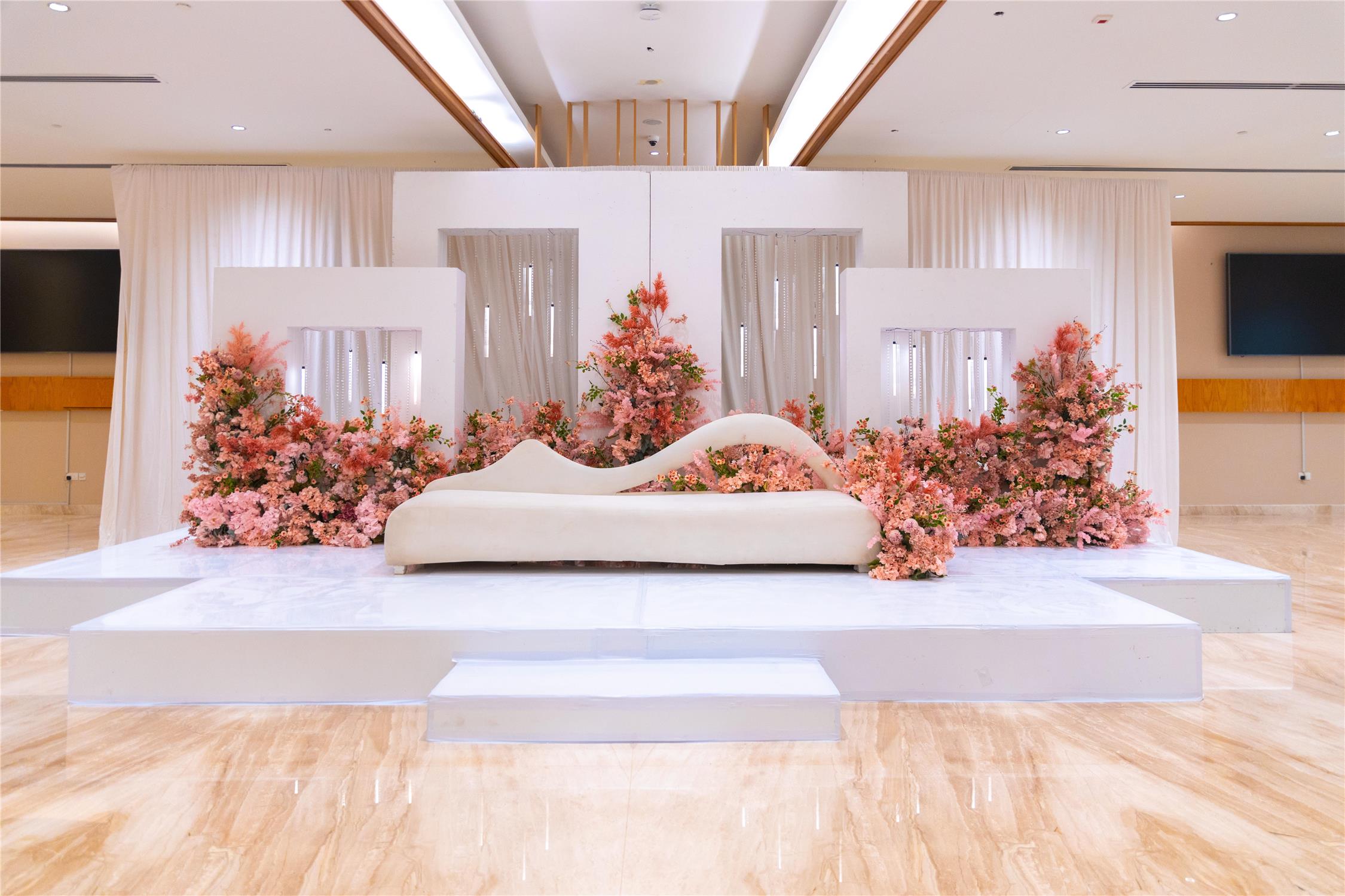 HOTEL TULIP INN MAJAN SALALAH - Symphony Restaurant - Wedding Set Up