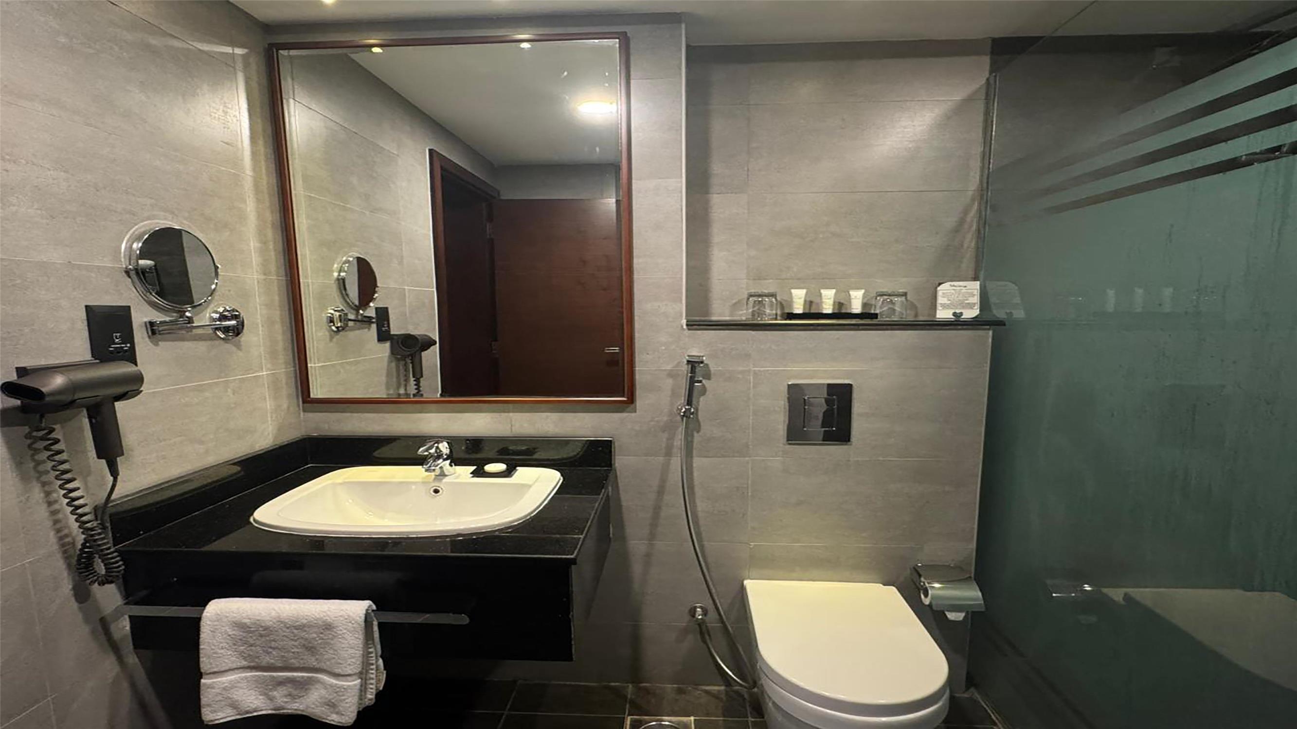 HOTEL TULIP INN MAJAN SALALAH - Standard Twin Bedroom - Bathroom