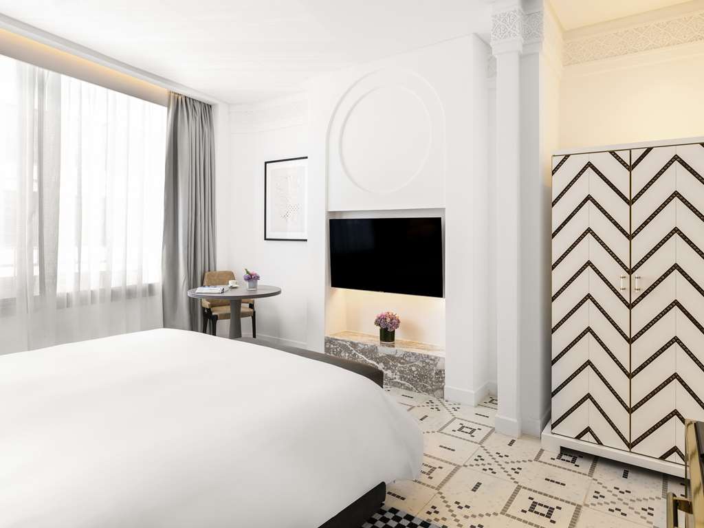 Guest photo