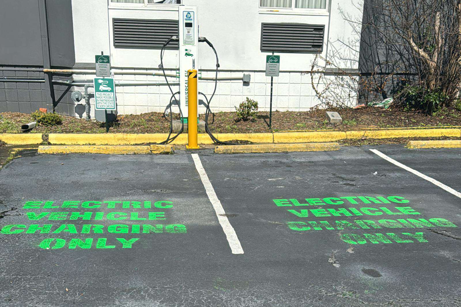 Electric vehicle charging station | Sleep Inn