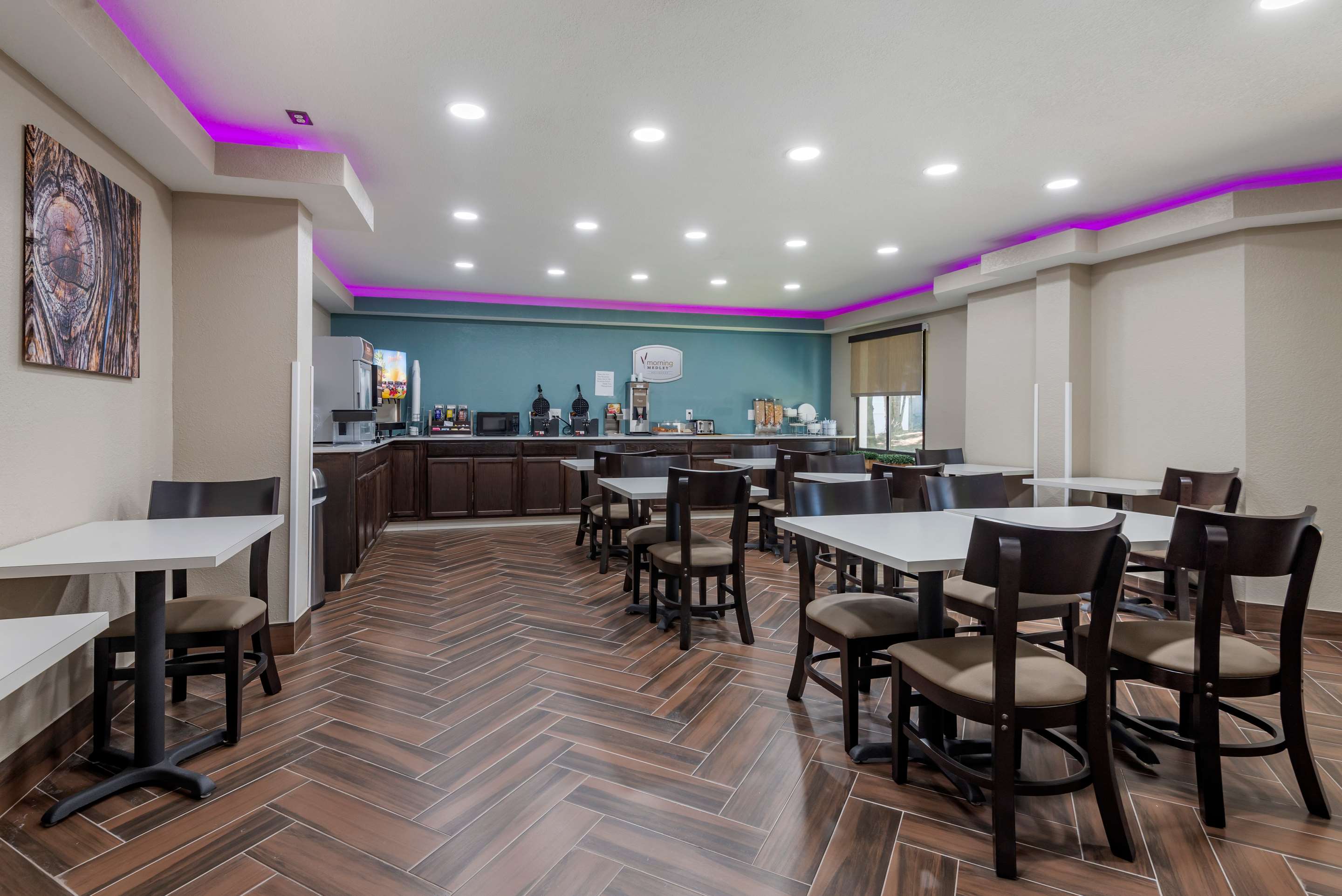 Enjoy breakfast in this seating area | Sleep Inn