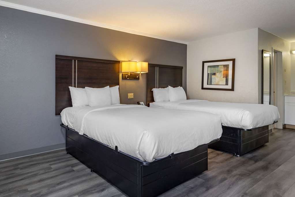 SUBURBAN STUDIOS ROCK HILL NORTHEAS-guestroom-Guest Room,On-Site.jpg