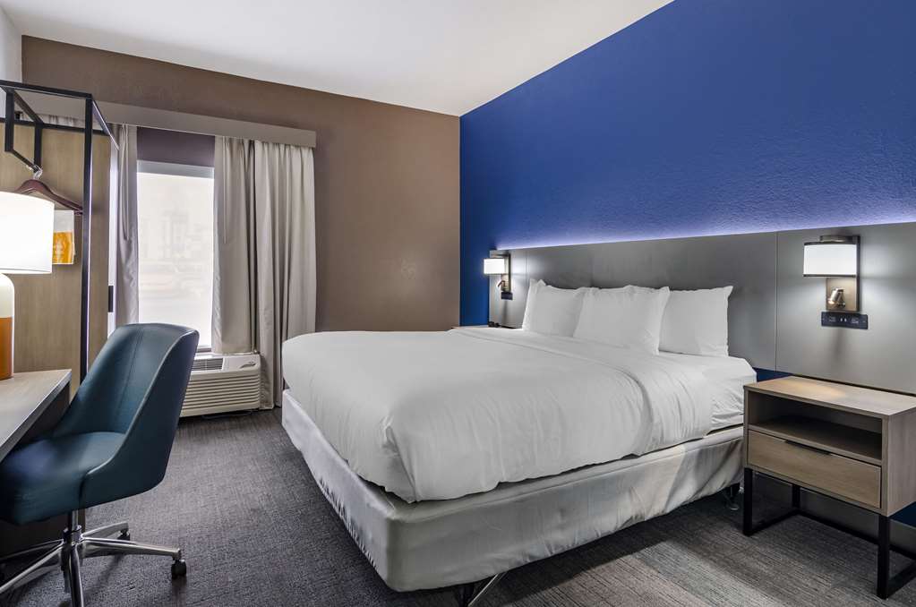 COMFORT INN BECKLEY-guestroom-Guest Room,On-Site.jpg