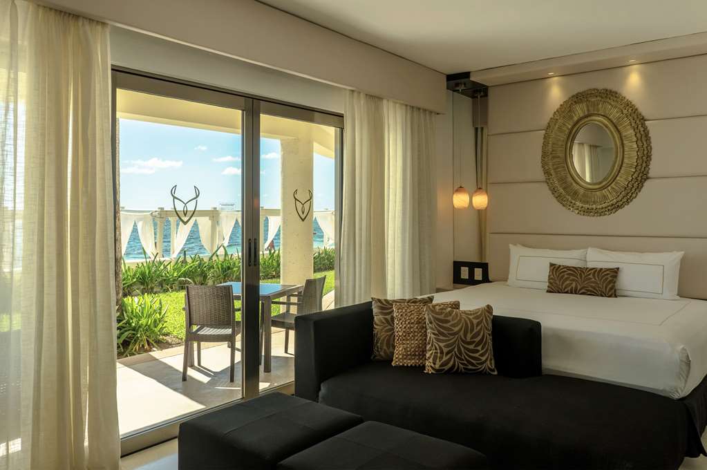 DESIRE RIVIERA MAYA RESORT-guestroom-Guest Room,Suite,On-Site.jpg