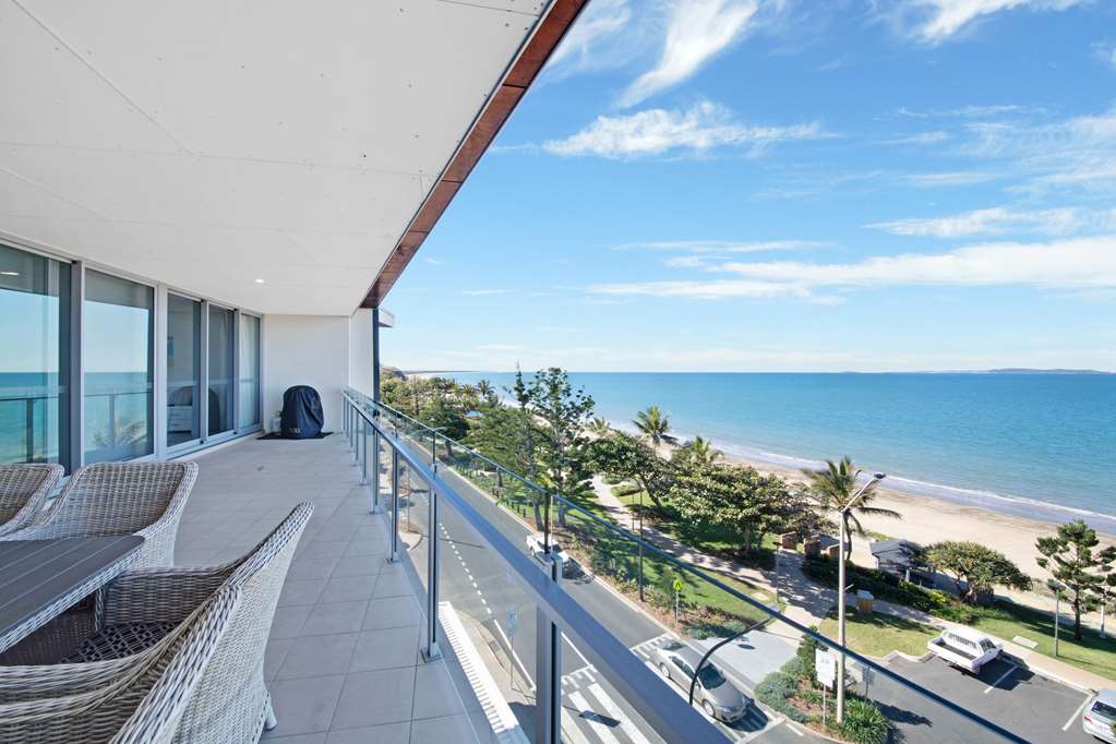 SALT APARTMENTS YEPPOON-guestroom-Guest Room,On-Site.jpg