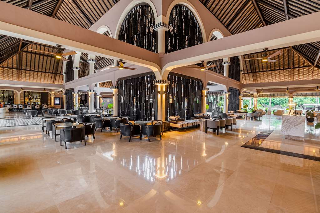 Grand Palladium Colonial Resort & Spa