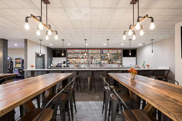 Bar - Quality Inn I-80 Joliet - I-80, Exit 130