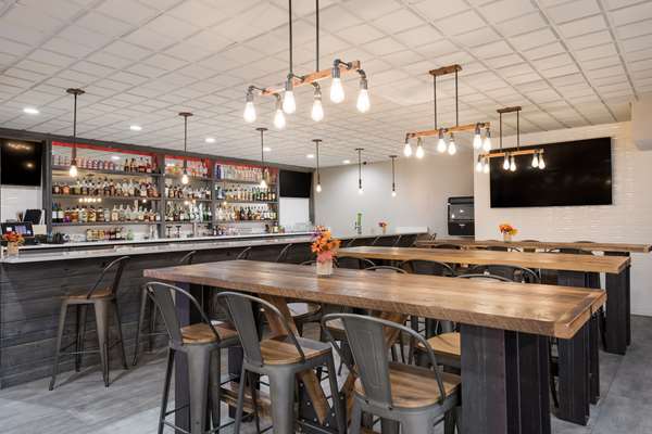 Bar - Quality Inn I-80 Joliet - I-80, Exit 130