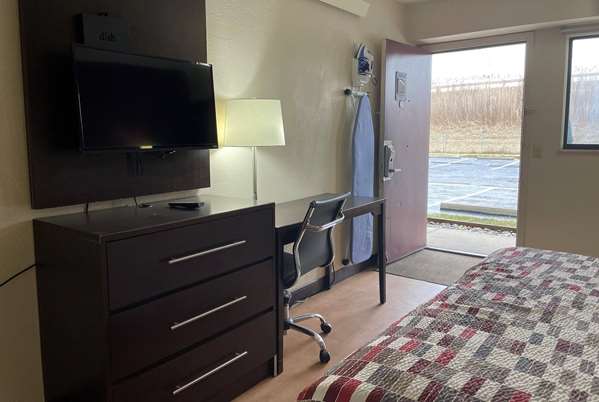  - Travelodge Holland - I-475, Exit 8