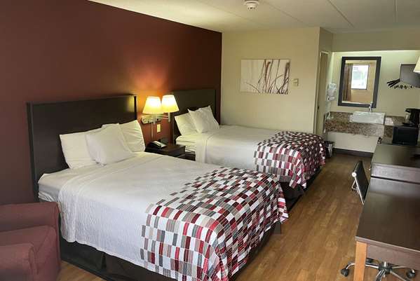  - Baymont Inn & Suites Holland - I-475, Exit 8