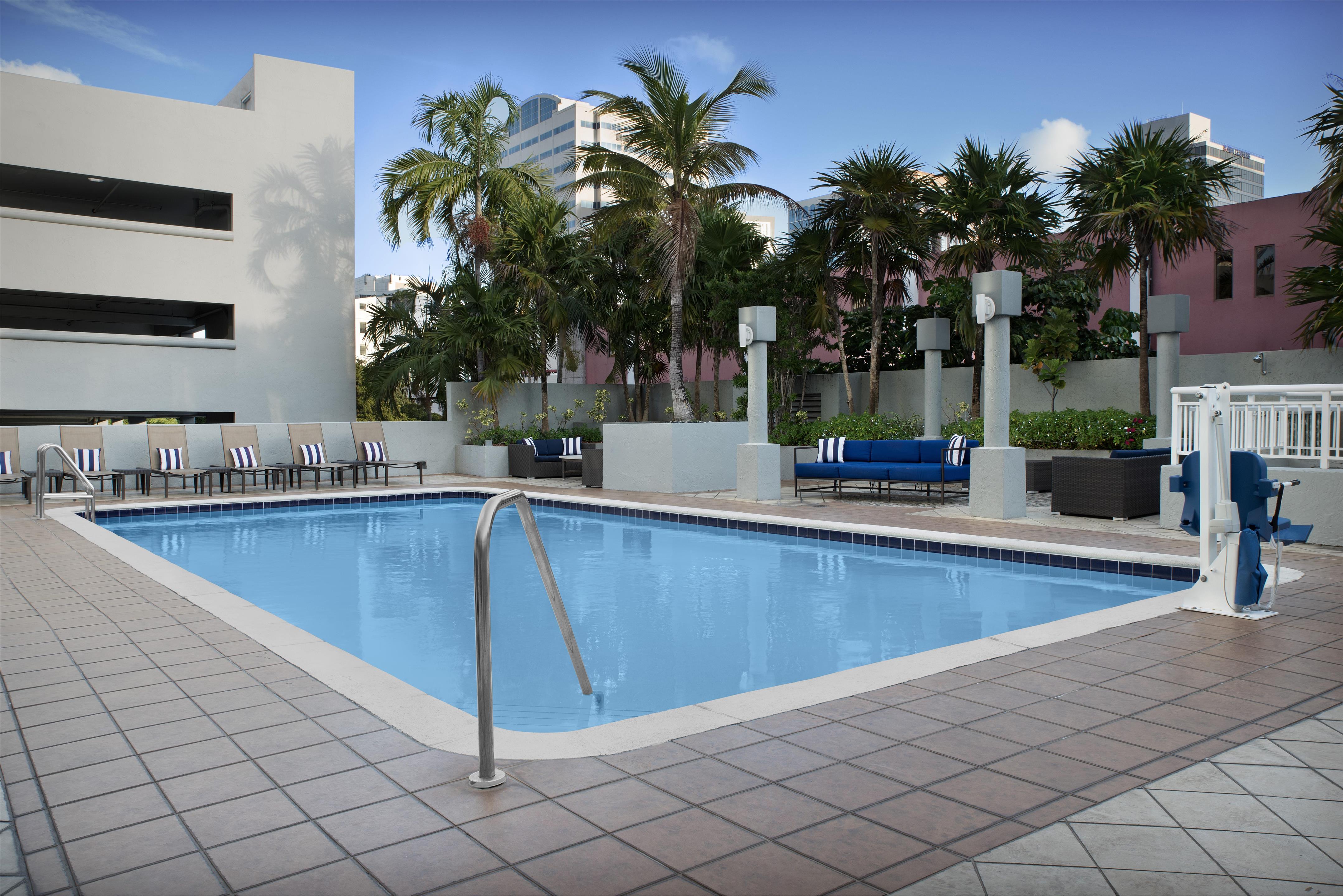 Pool | Hampton Inn Ft. Lauderdale/Downtown Las Olas Area