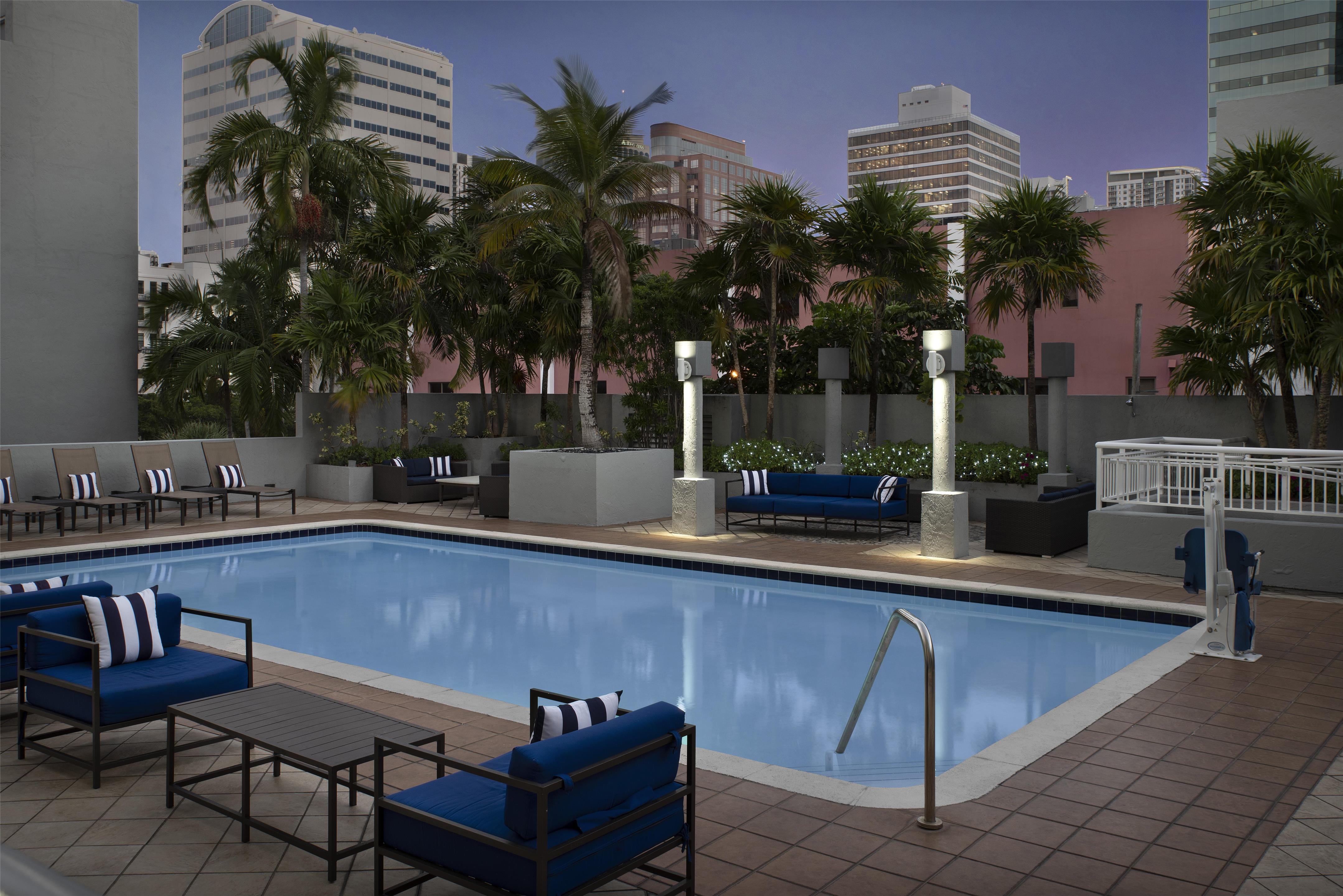 Pool | Hampton Inn Ft. Lauderdale/Downtown Las Olas Area