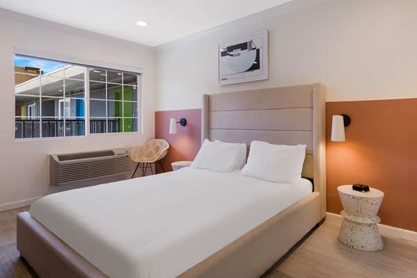  - Signature Inn Medical Center Oakland