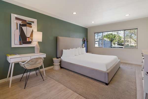  - Signature Inn Medical Center Oakland