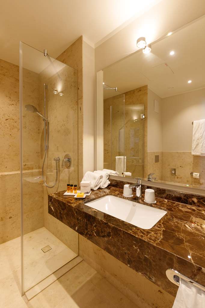 HOTEL ALTE POST-guestroom-Guest Room,Bathroom,On-Site.jpg