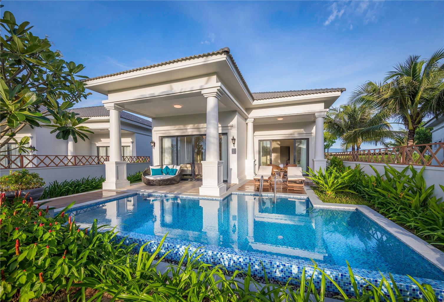 MELIA VINPEARL CAM RANH BEACH RESRT-guestroom-Guest Room,On-Site.jpg